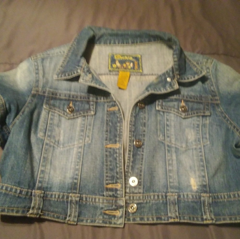 Cropped jean short sleeve jacket